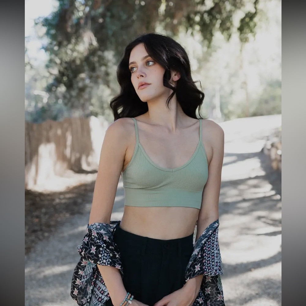 Trendy Low Back Seamless Bralette - Picture 4 of 5